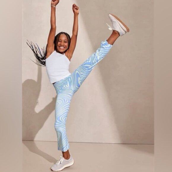 Athleta Girl Chit Chat Kick Flare Capri - Picture 2 of 13